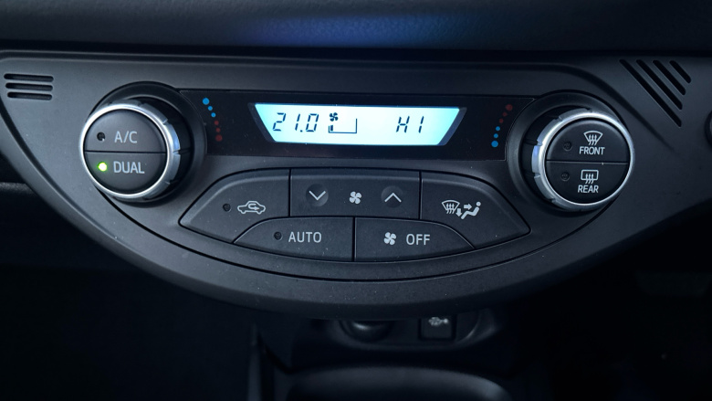 Toyota Yaris 1.5 Hybrid Icon 5dr CVT Hybrid Hatchback